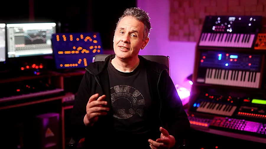 Victor Popescu în proiectul filmat la Square Sound Studio